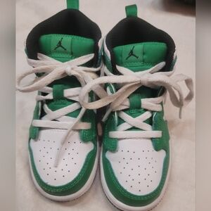 Nike Air Jordan 9c Lucky Green Mid